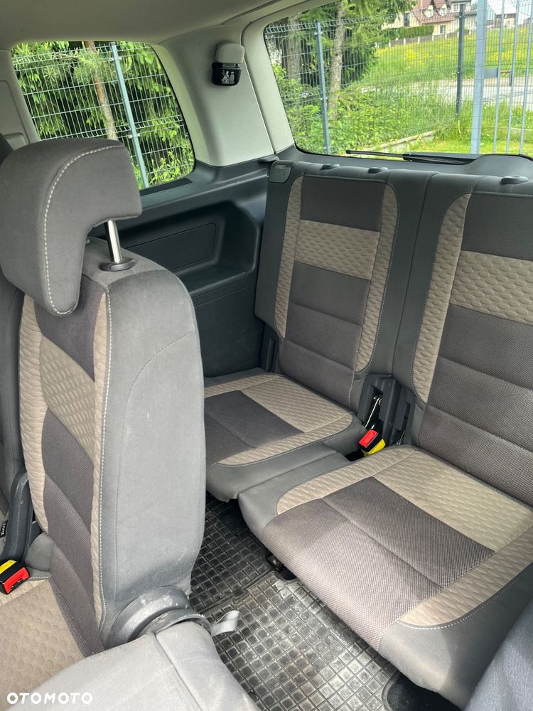 Volkswagen Touran 2.0 TDI DPF Cross - 9