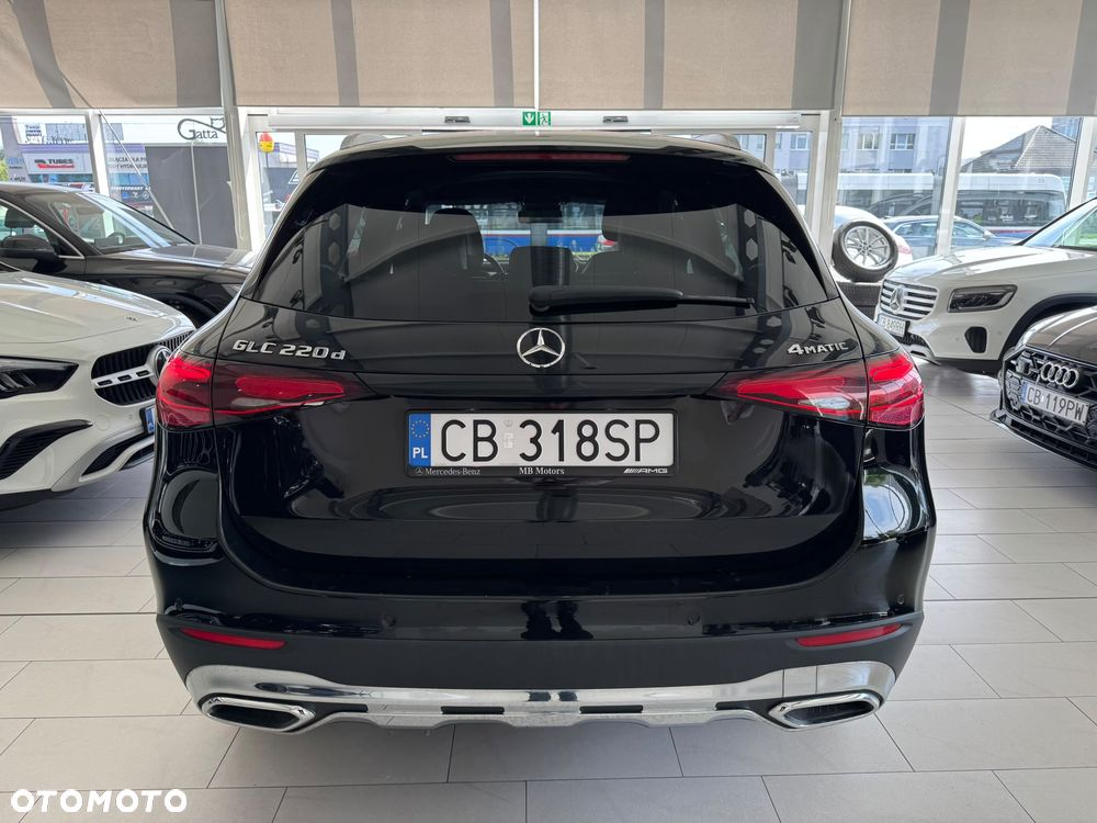 Mercedes-Benz GLC - 21