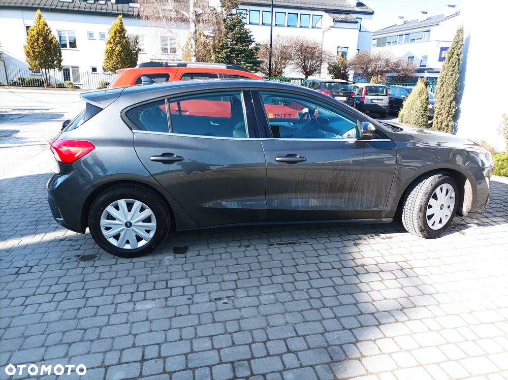 Ford Focus 1.0 EcoBoost Active - 9