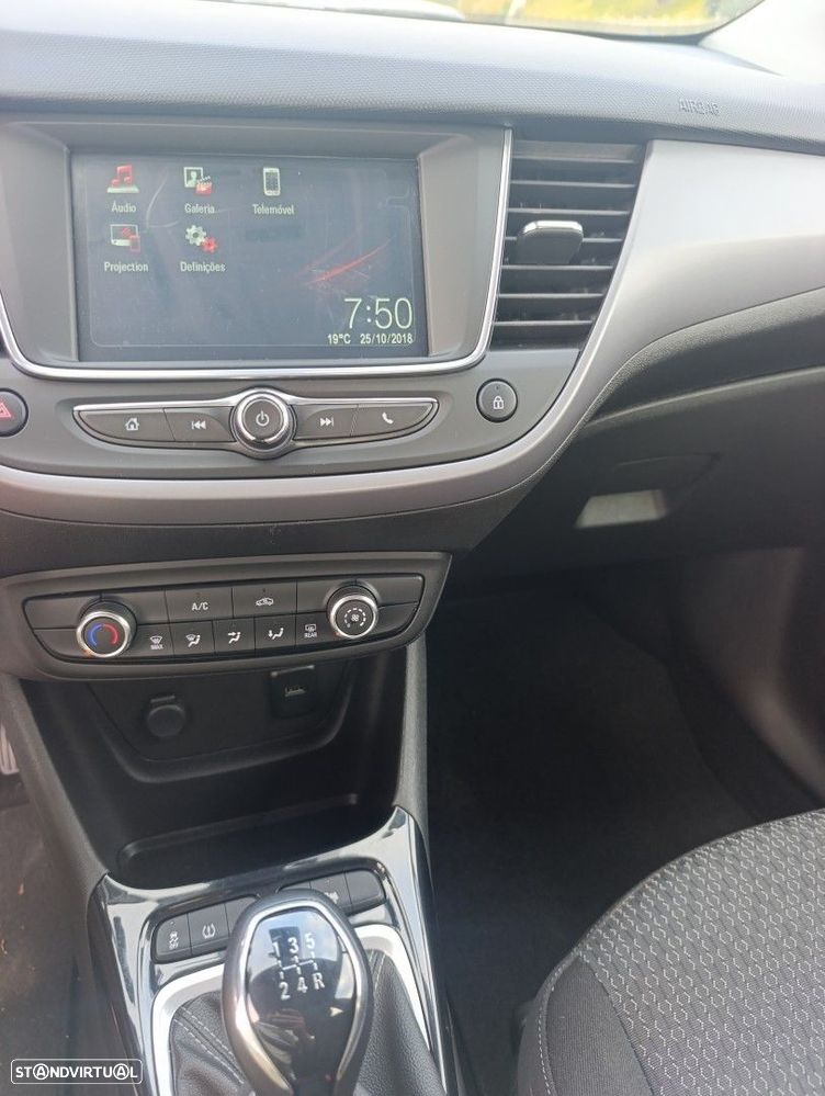 Opel Crossland X 1.2 120 Anos - 11