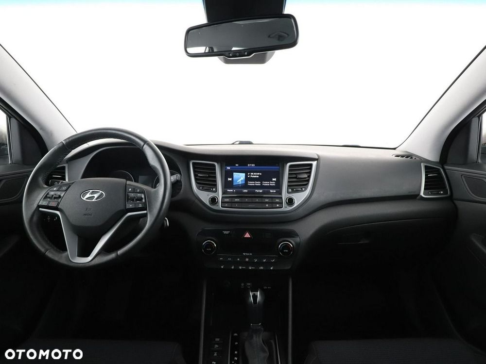 Hyundai Tucson 2.0 CRDi 4WD Automatik Advantage - 16