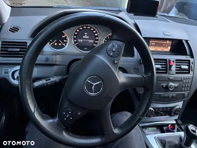 Mercedes-Benz Klasa C 180 Kompressor BlueEFFICIENCY - 7