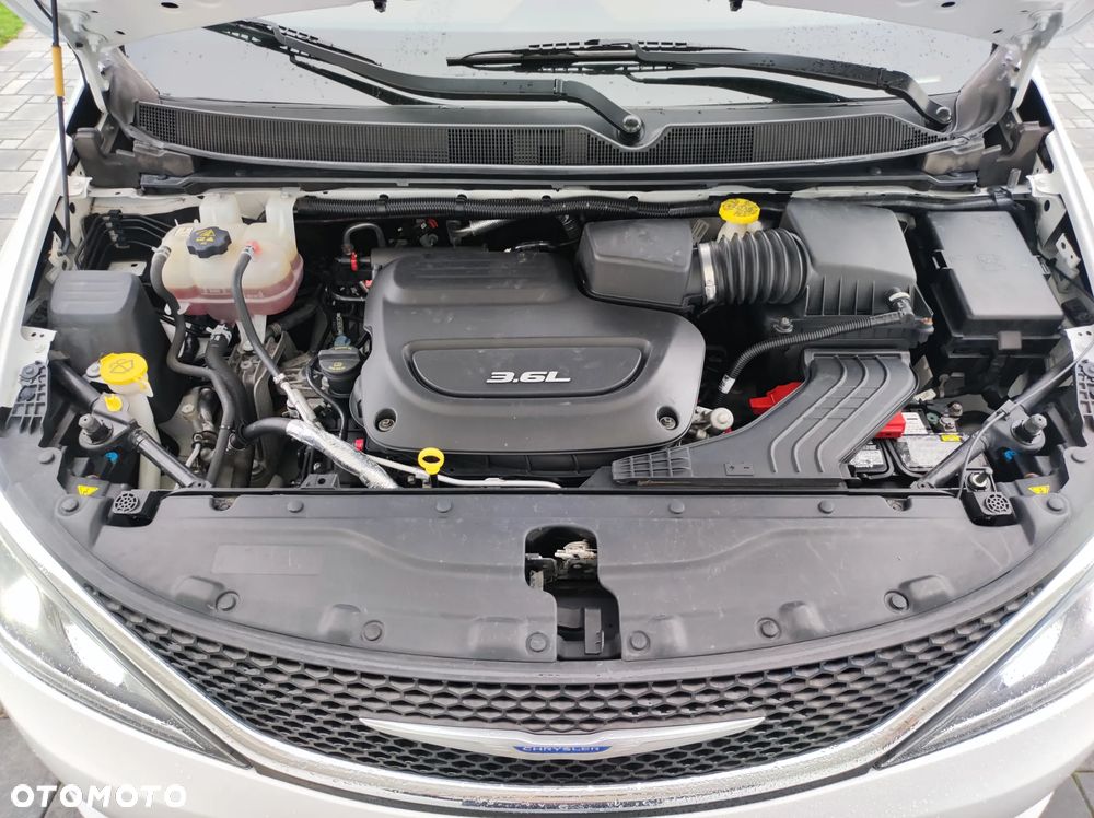 Chrysler Pacifica - 19