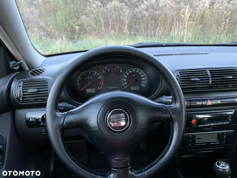 Seat Leon 1.8 20V Signo - 13