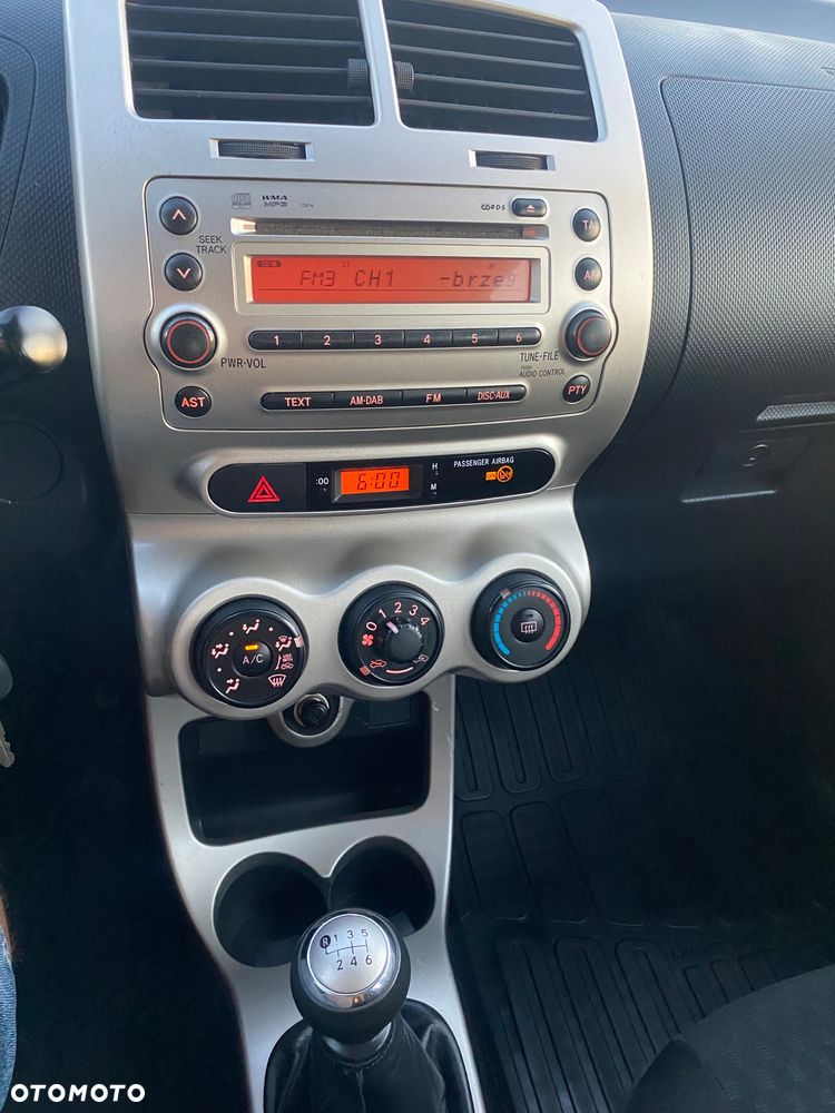 Toyota Urban Cruiser - 33