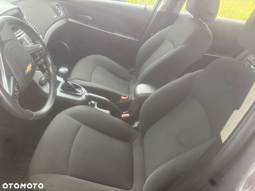 Chevrolet Cruze 1.6 LT - 32