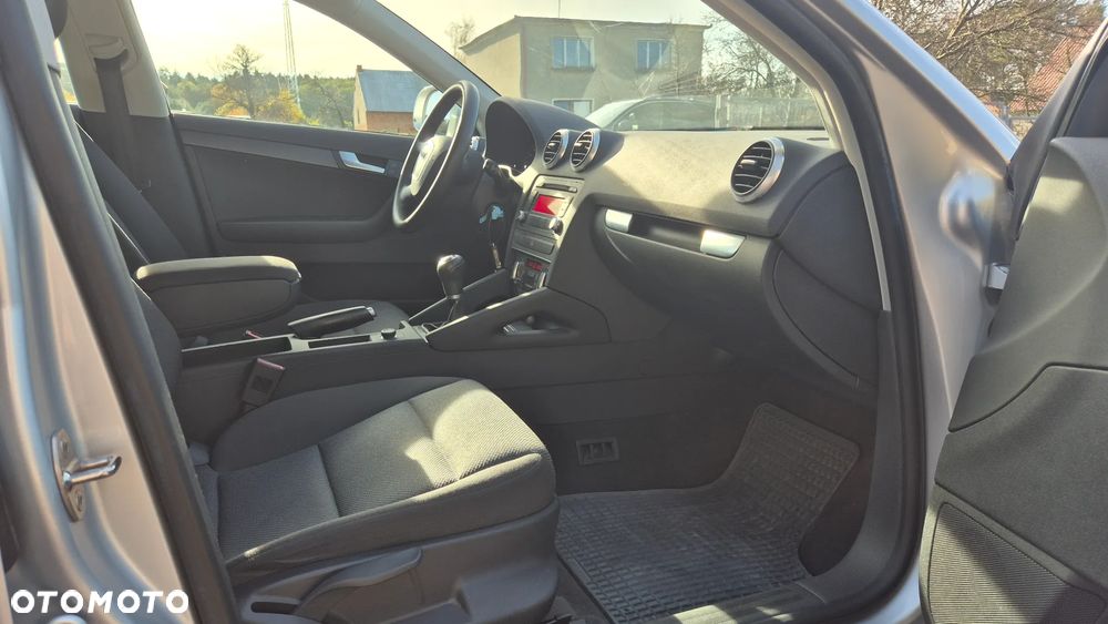 Audi A3 Sportback 1.6 Ambiente - 10