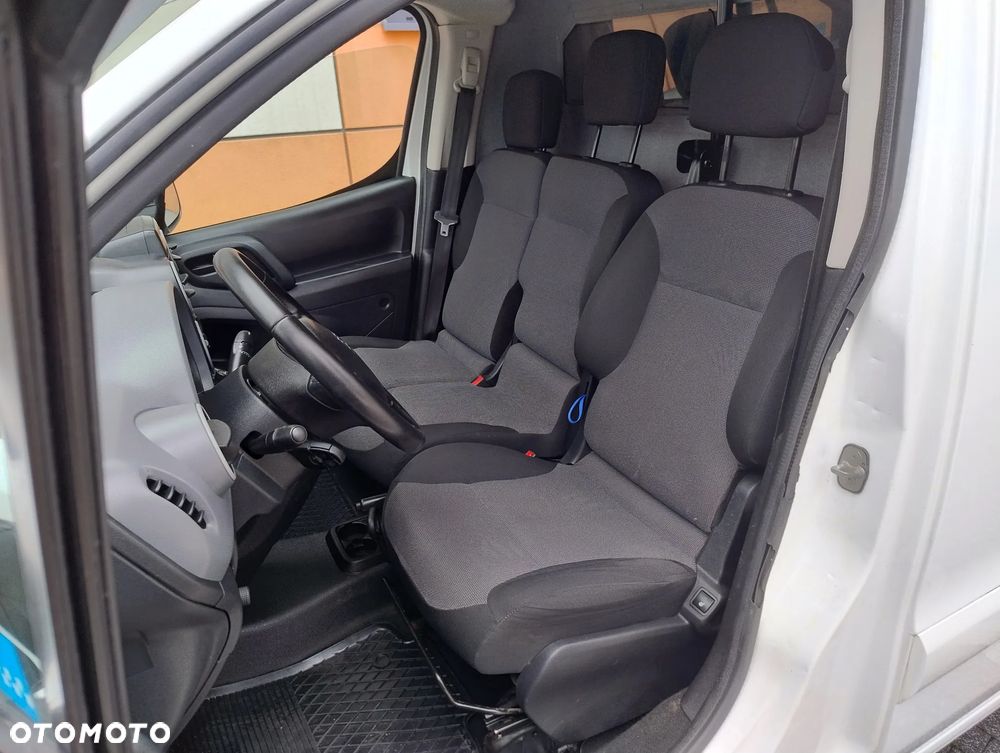 Peugeot PARTNER PO LIFT 1.6 HDI (90KM) 5-BIEGÓW KLIMA TEMPOMAT TABLET STAN IDEALNY FULL OPCJA BEZWYPADKOWY SERWIS KM NIE MA RDZY ! ! ! - 9