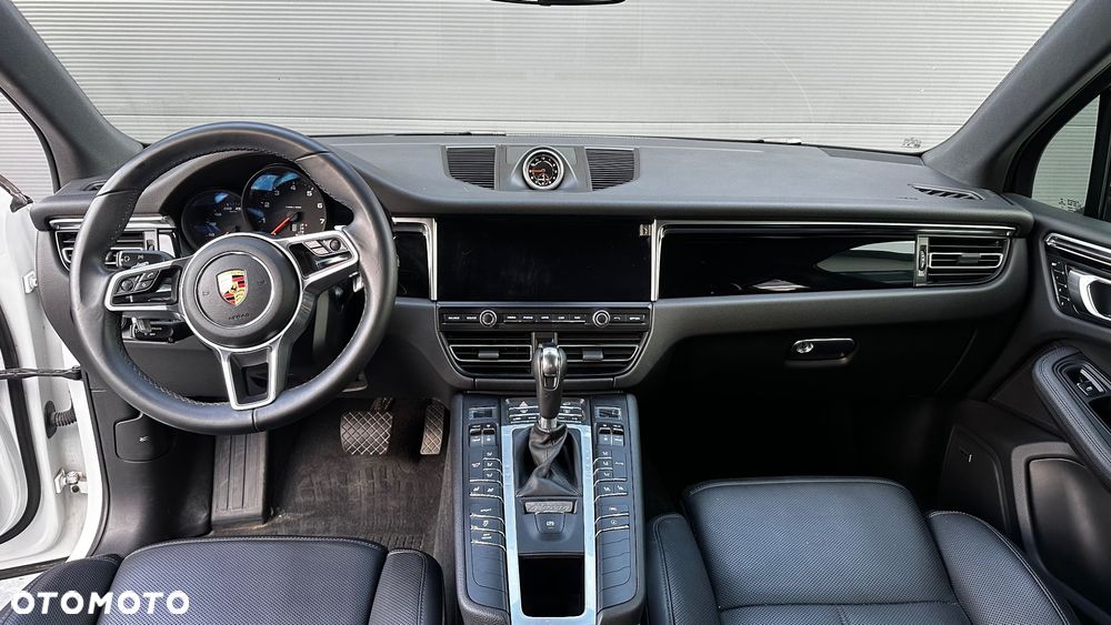 Porsche Macan - 28