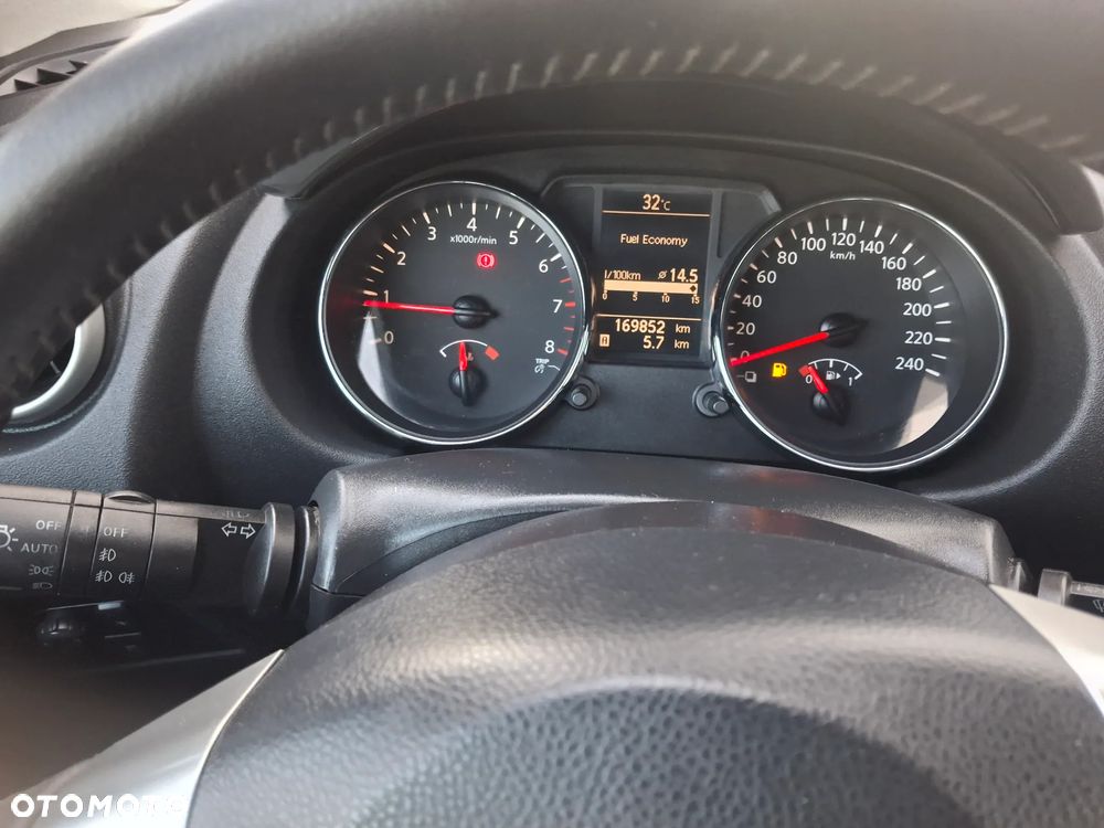 Nissan Qashqai 1.6 visia - 28