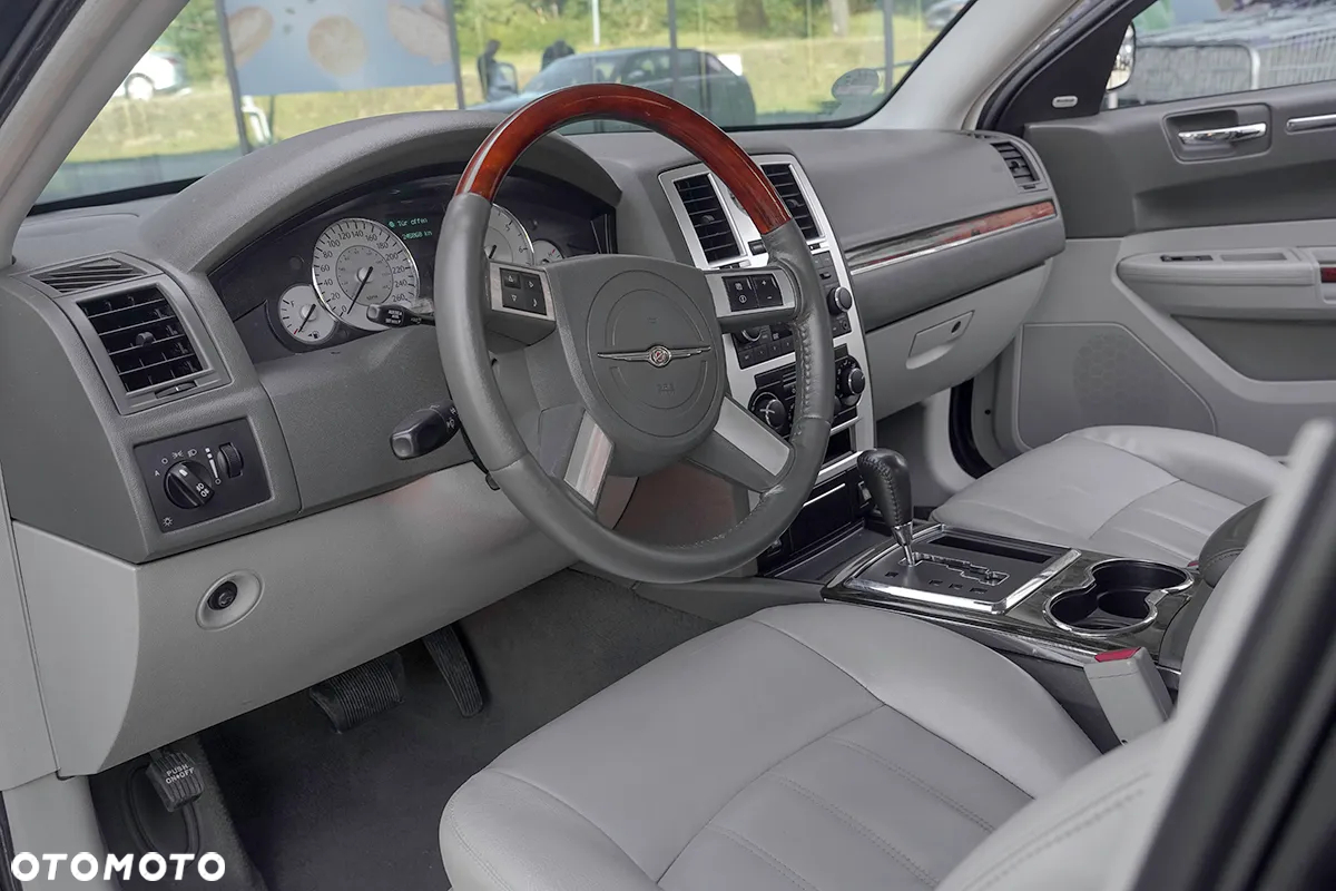Chrysler 300C 3.0 V6 CRD - 14