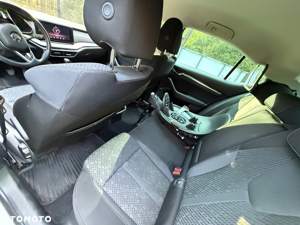 Skoda Octavia 1.5 TSI ACT Style - 11