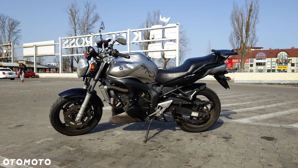 Yamaha FZ6 - 4