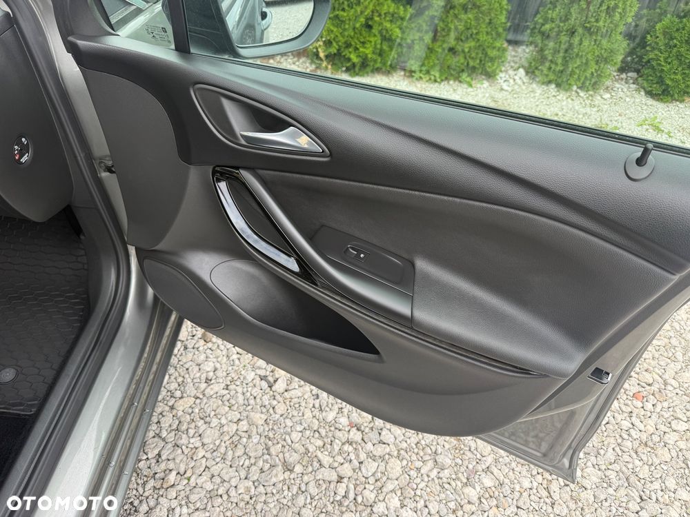 Opel Astra 1.2 T Business Elegance S&S - 27