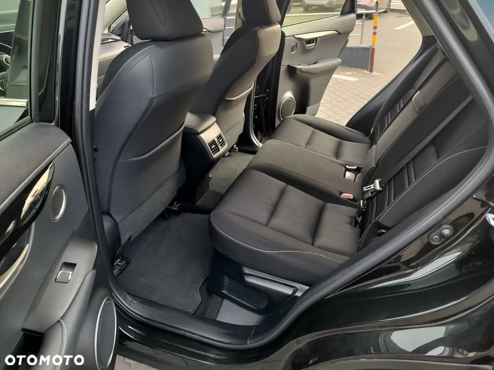 Lexus NX 300h Business Edition AWD - 29