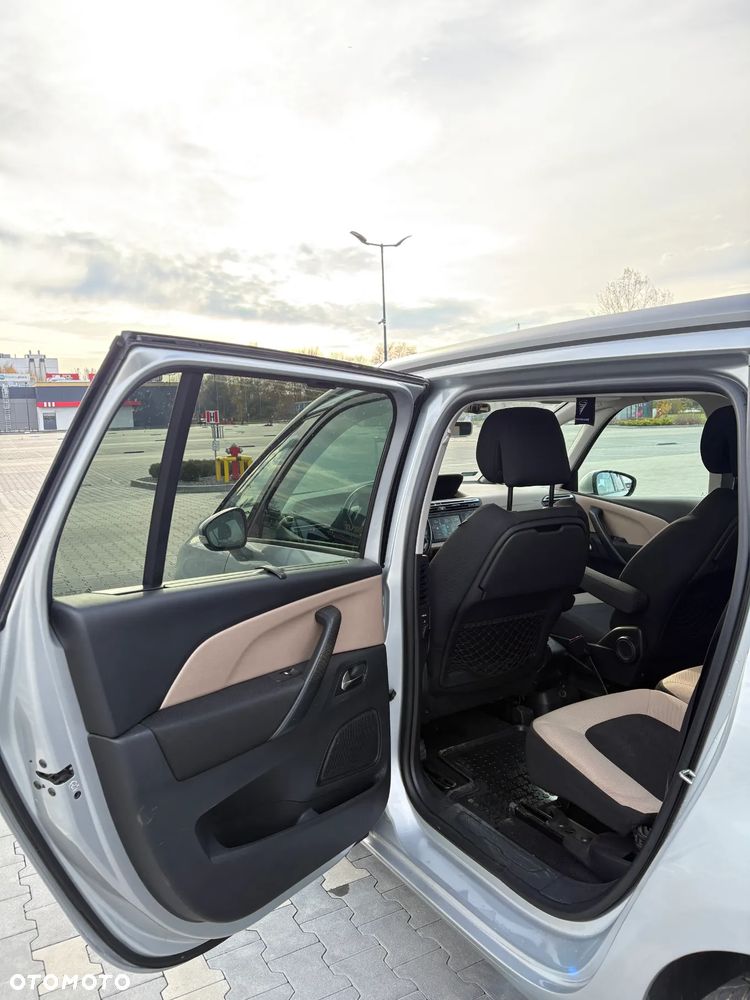 Citroën C4 Picasso - 18