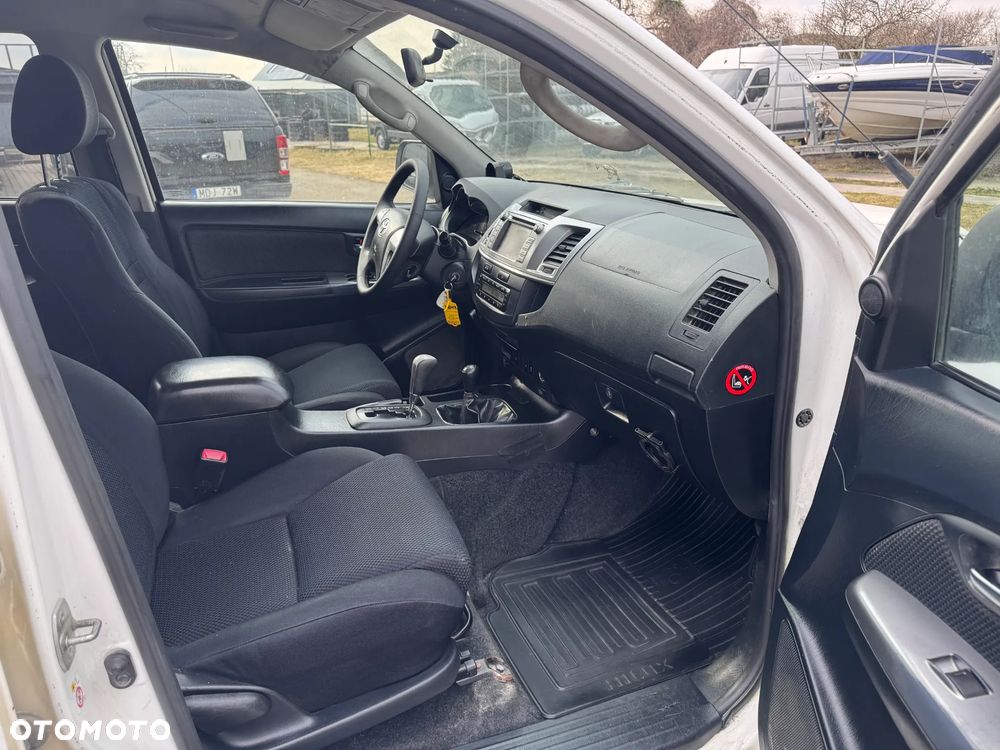 Toyota Hilux 4x4 Double Cab DPF Autm Comfort - 8