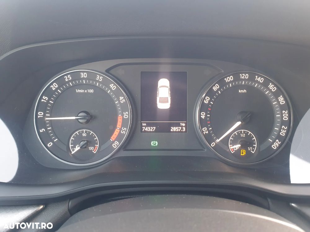 Skoda Octavia 2.0 TDI DSG Ambition - 38