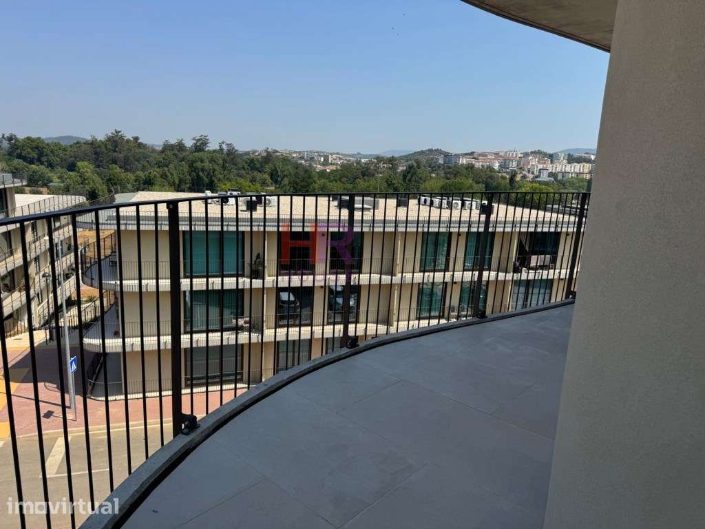 Arrenda-se apartamento T2 novo em Coimbra com varanda e parqueamento. - Grande imagem: 4/14