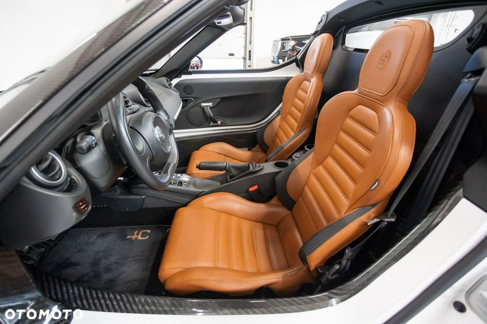 Alfa Romeo 4C - 29