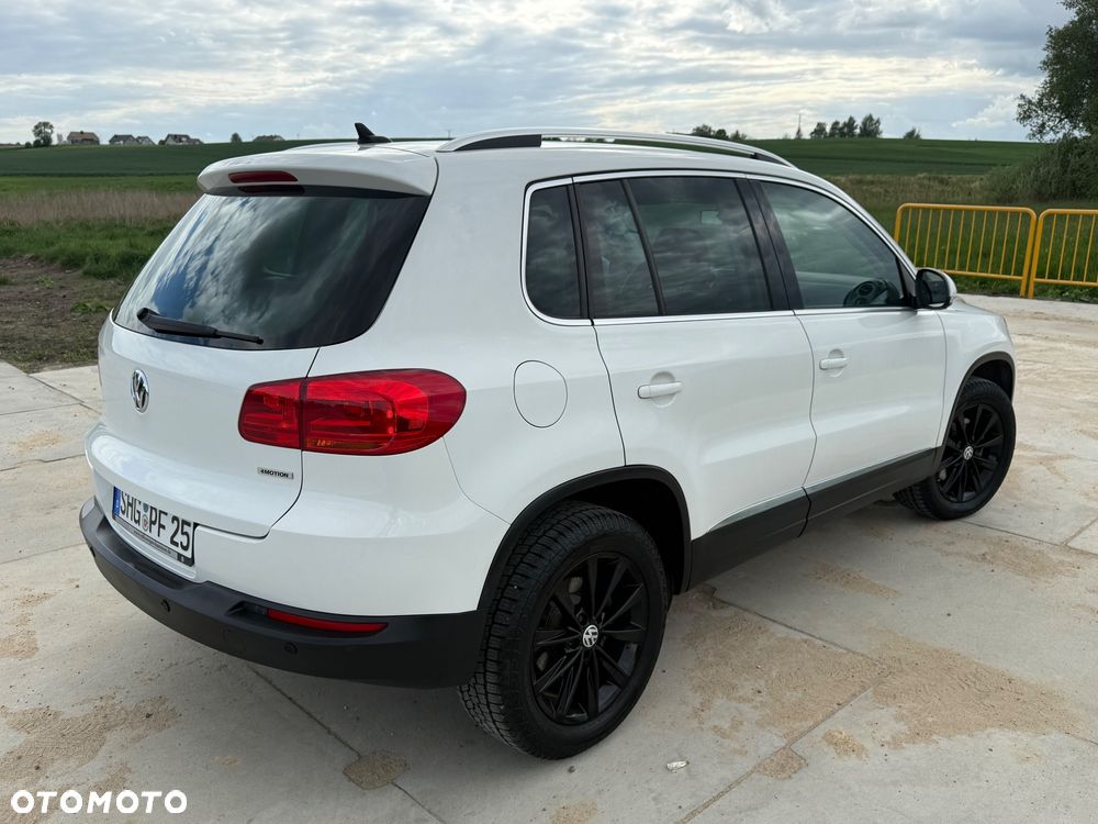 Volkswagen Tiguan 2.0 TDI DPF 4Motion BlueMotion Technology DSG Exclusive - 4