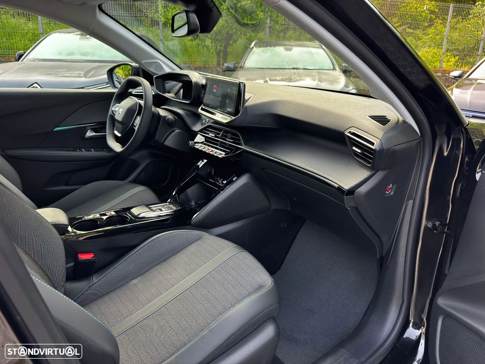 Peugeot e-208 Allure - 44