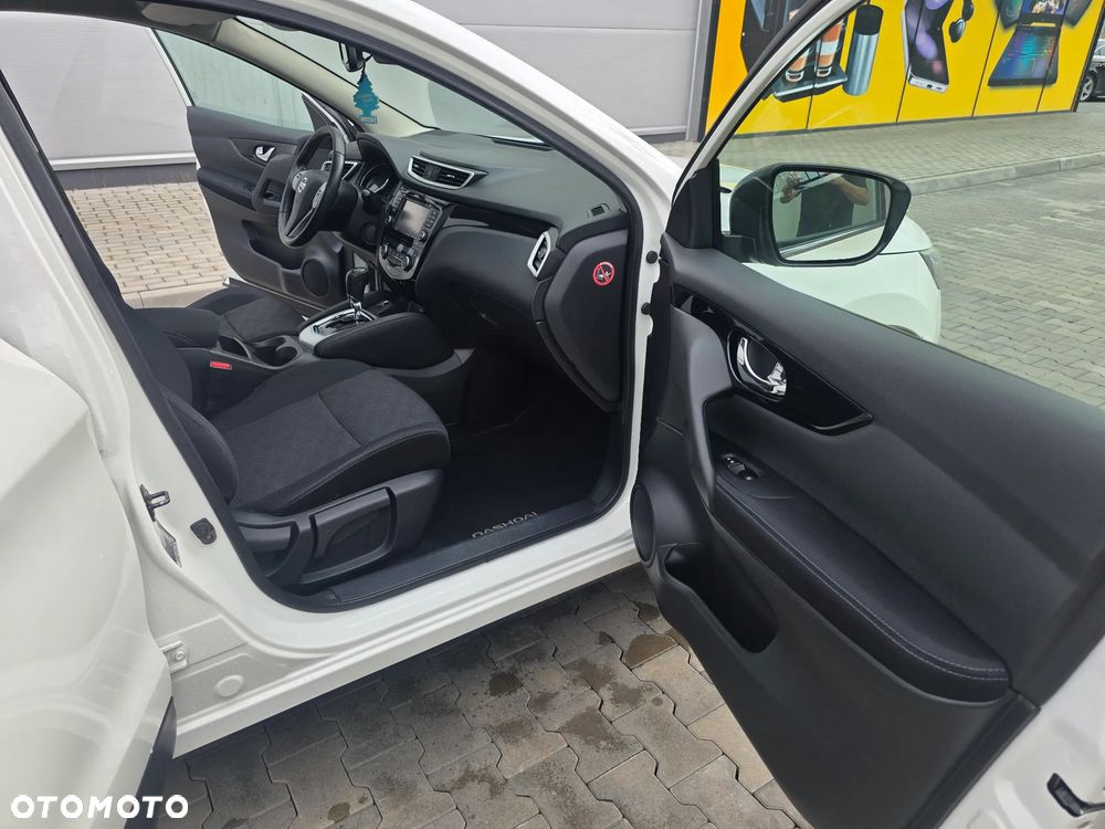 Nissan Qashqai 1.6 dCi Xtronic TEKNA+ - 19