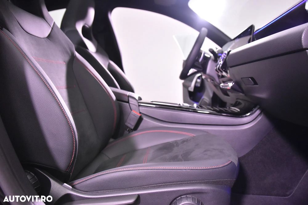 Mercedes-Benz CLA 200 MHEV Coupe - 12