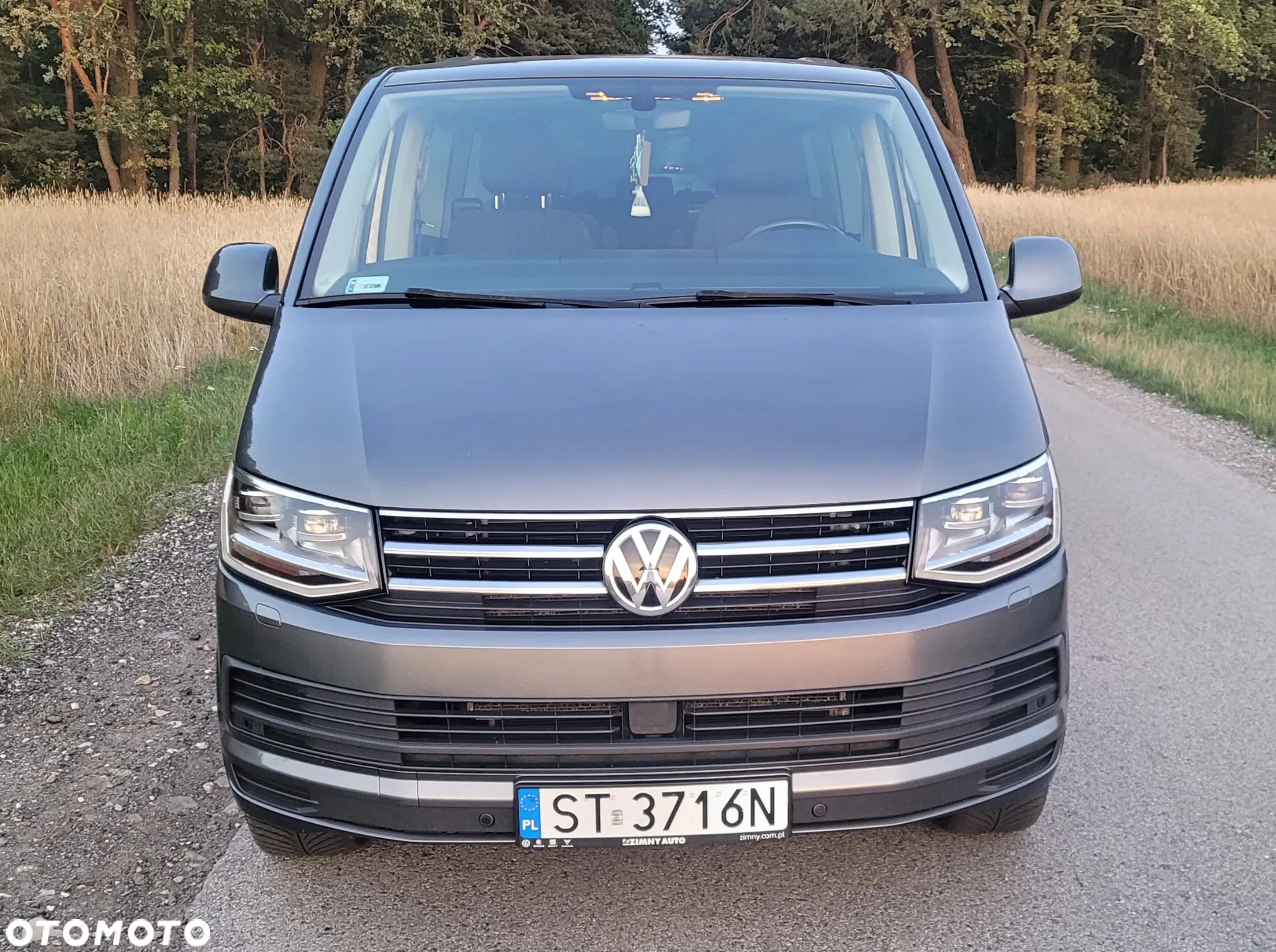 Volkswagen Multivan - 25