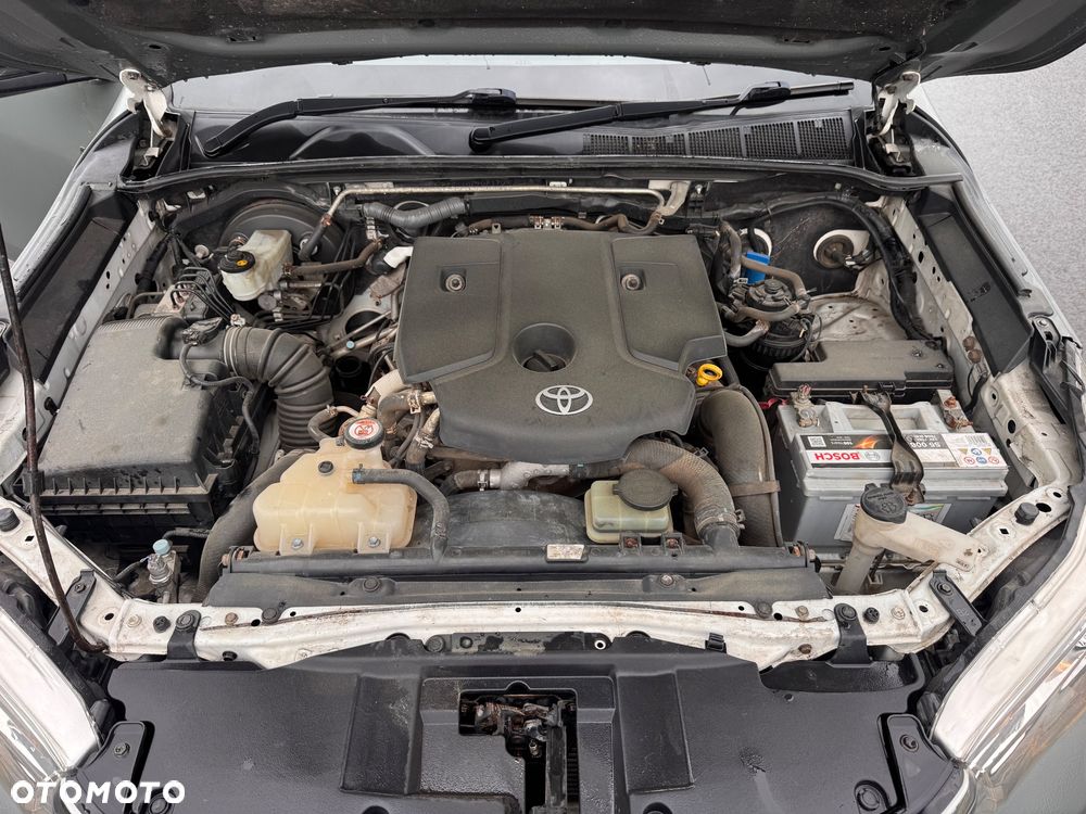 Toyota Hilux 2.4 D-4D Double Cab Selection 4x4 - 28