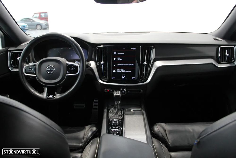 Volvo V60 2.0 D4 R-Design Geartronic - 15