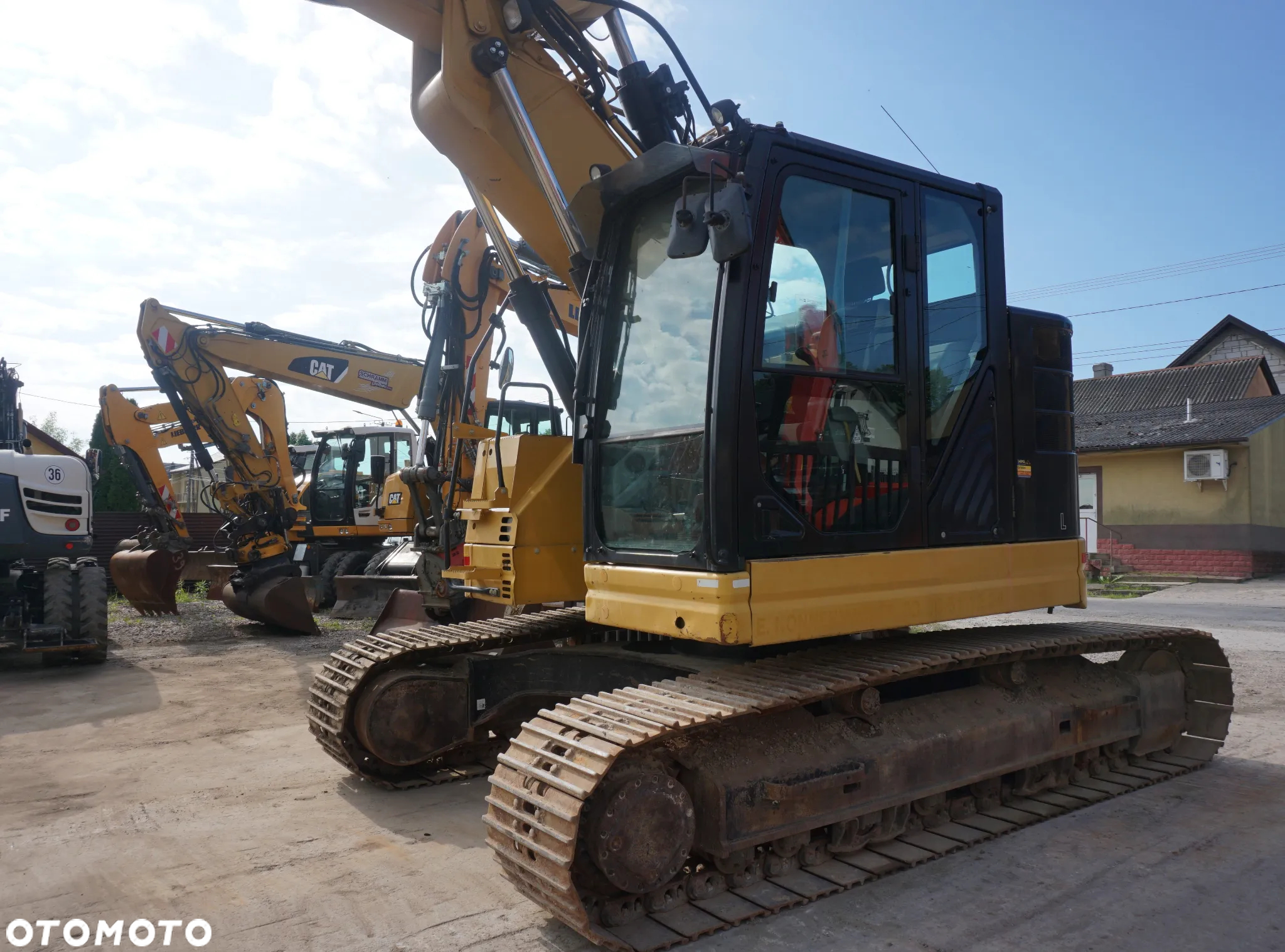 Caterpillar CAT 325 F - 8