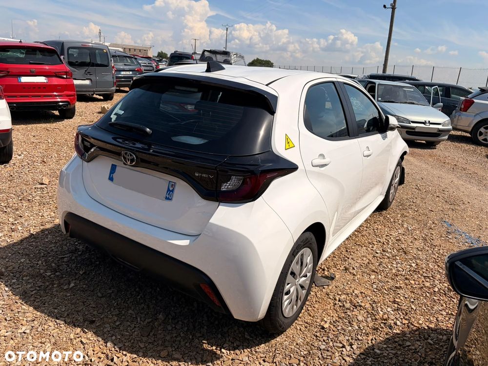 Toyota Yaris - 4