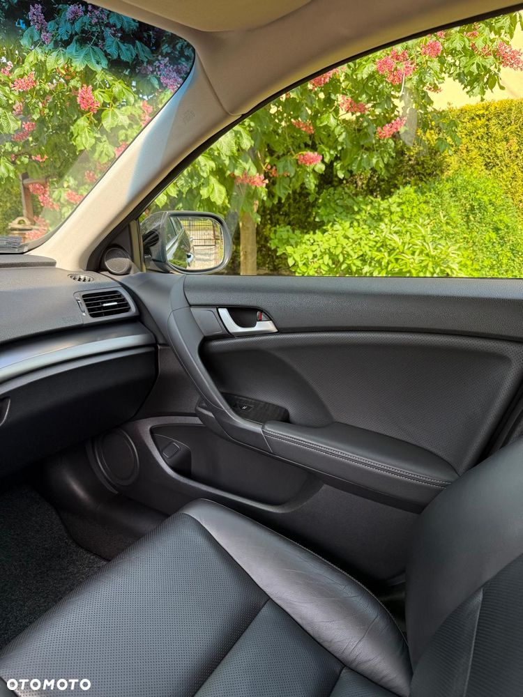 Honda Accord 2.4 Executive - 31