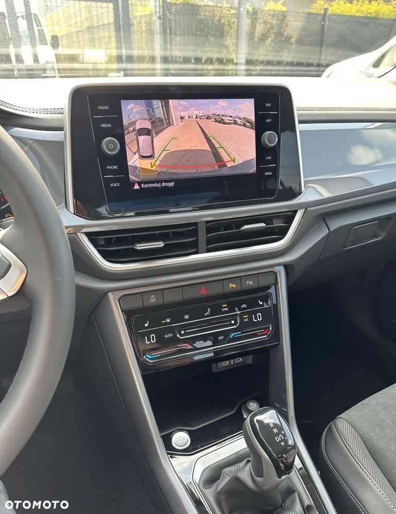 Volkswagen T-Roc - 23