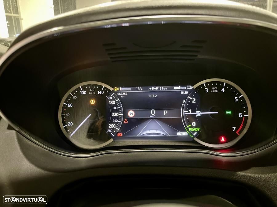 Jaguar E-Pace 1.5 P300e R-Dynamic HSE AWD Aut. - 18