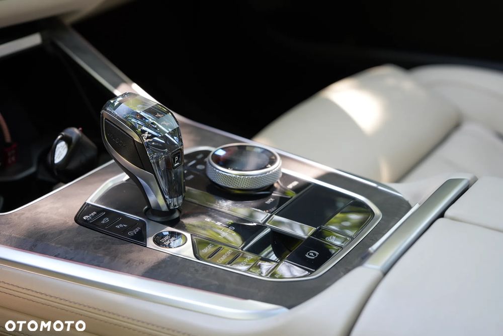 BMW X5 xDrive40i - 16
