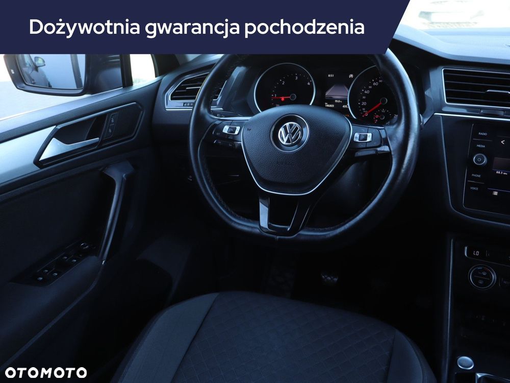 Volkswagen Tiguan - 9