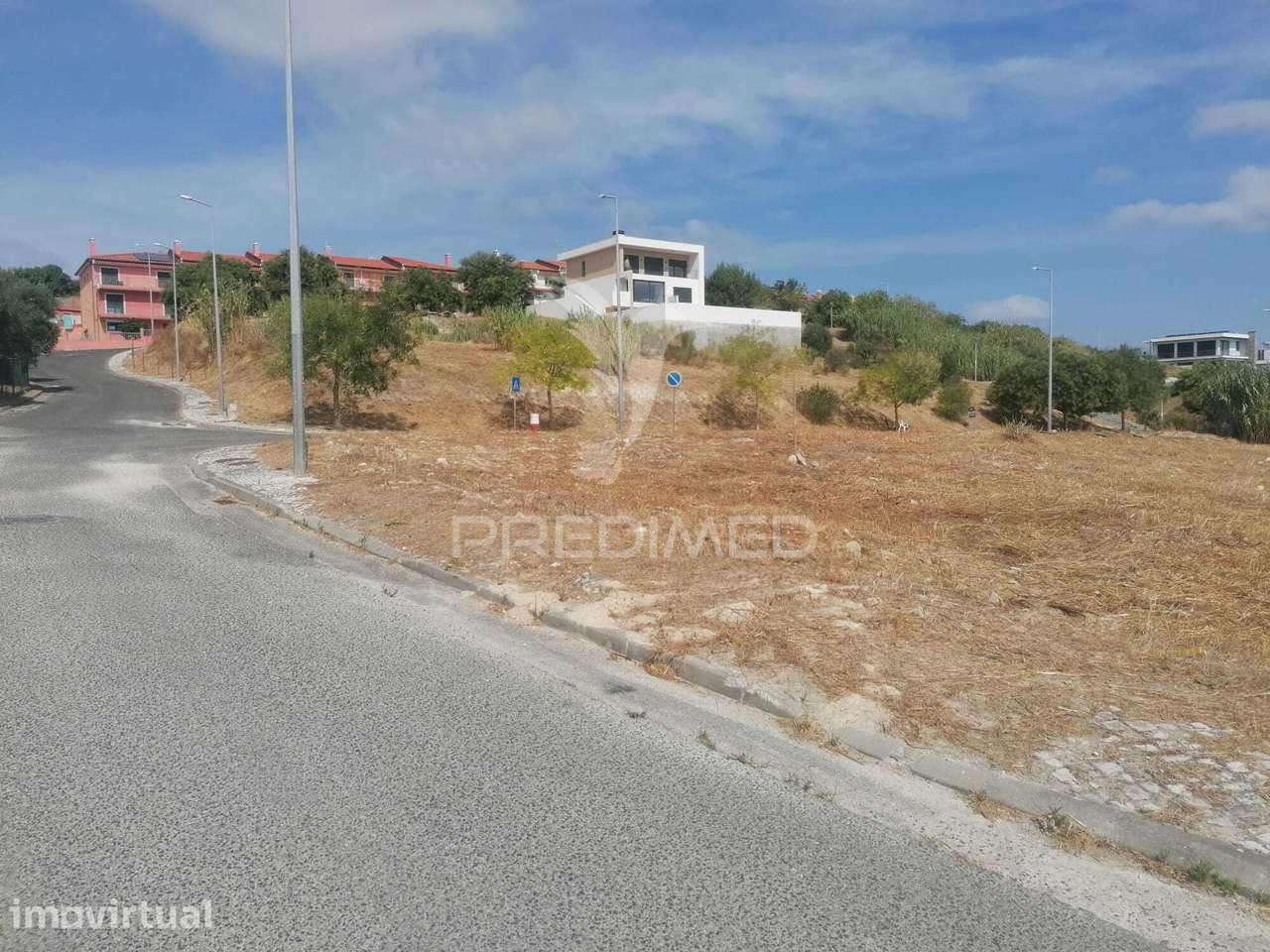 Terreno para construção de moradia em banda em Alenquer - Grande imagem: 5/9