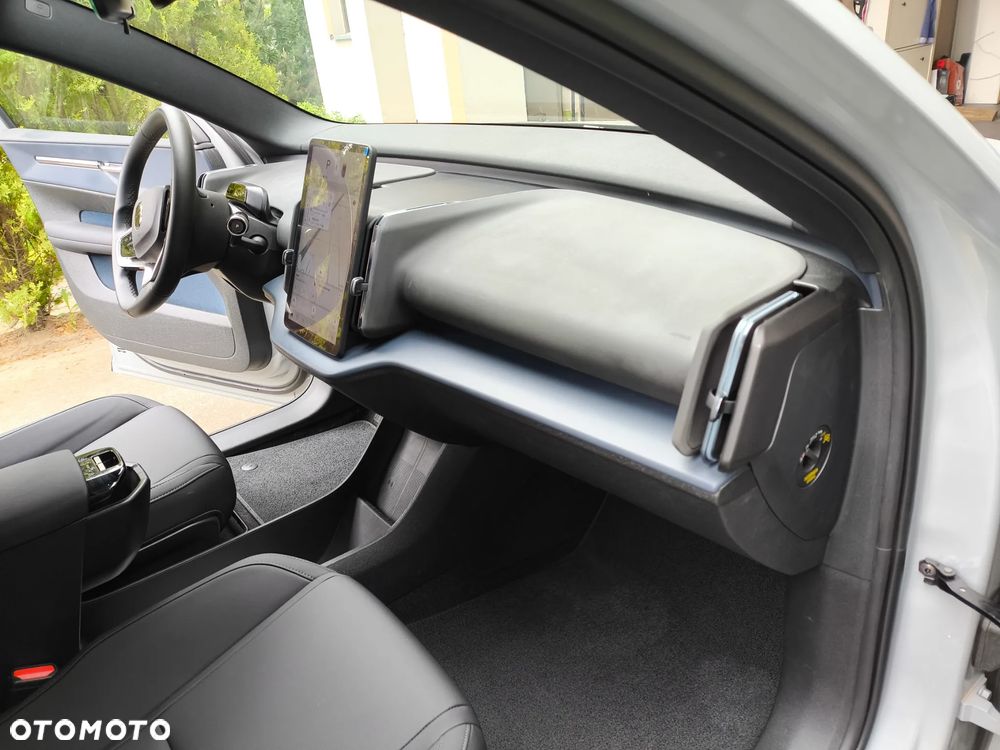 Volvo EX30 - 3