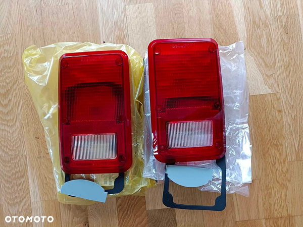 DODGE RAM VAN B250 B150 B350 71-93 lampa lampy tylne tyl tylna lewa prawa b100 b200 b300 PLYMOUTH PB100 PB150 PB200 PB250 PB300 PB350 gmc vandura ramka lampy rear lamp tail lamp assembly left right