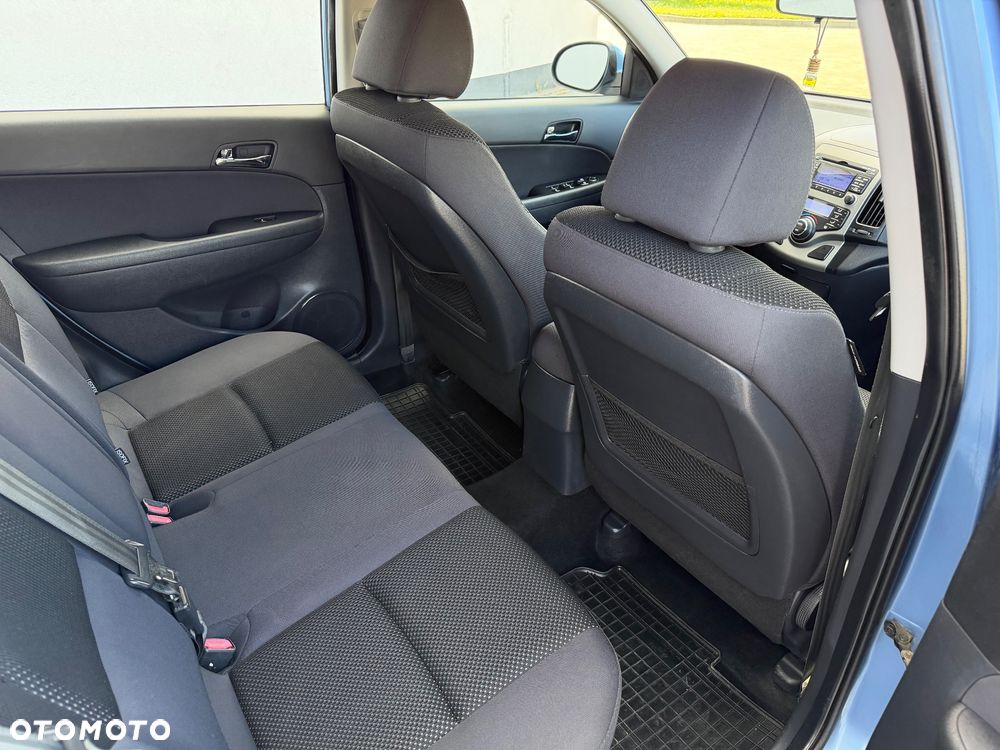 Hyundai i30 1.6 blue Classic - 27