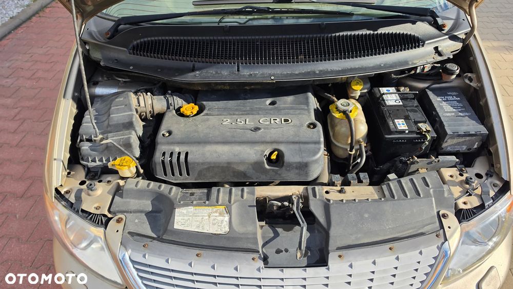 Chrysler Grand Voyager 2.5L CRD SE - 17