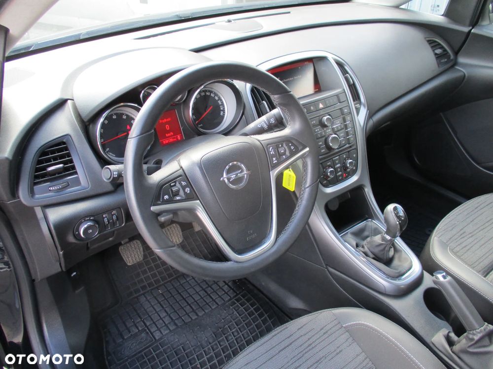 Opel Astra IV 1.4 T Executive EU6 - 13