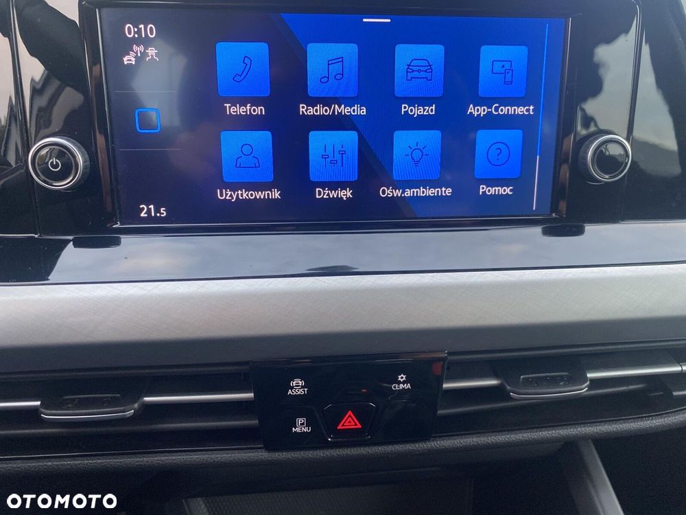 Volkswagen Golf - 24