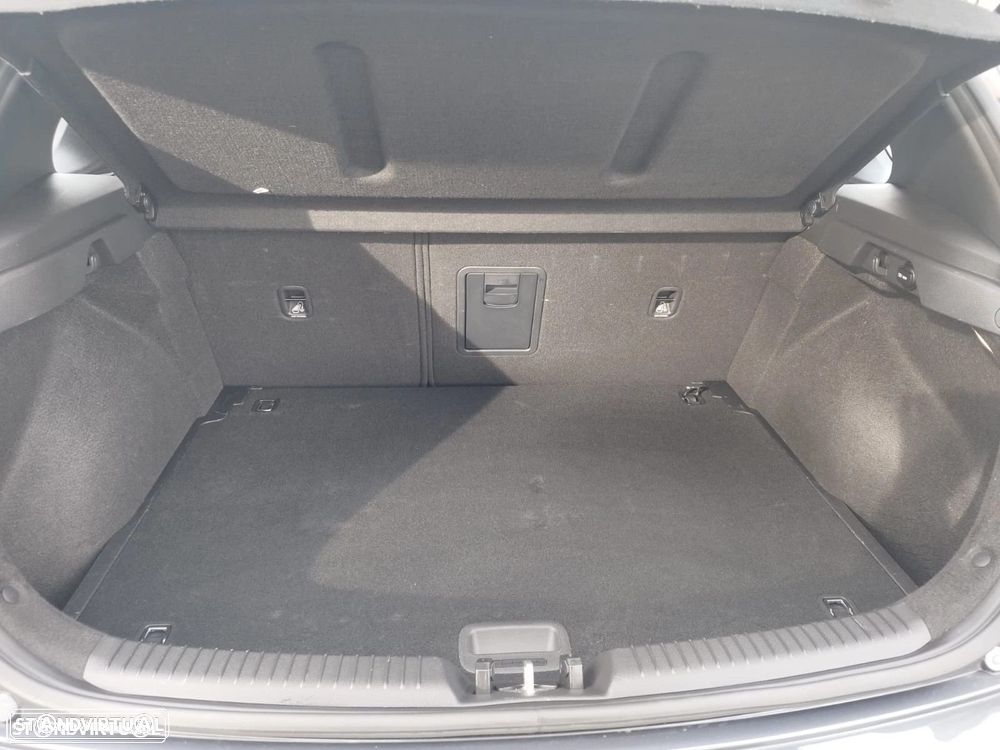 Hyundai i30 1.6 CRDi STyle+Navi 7DCT - 25