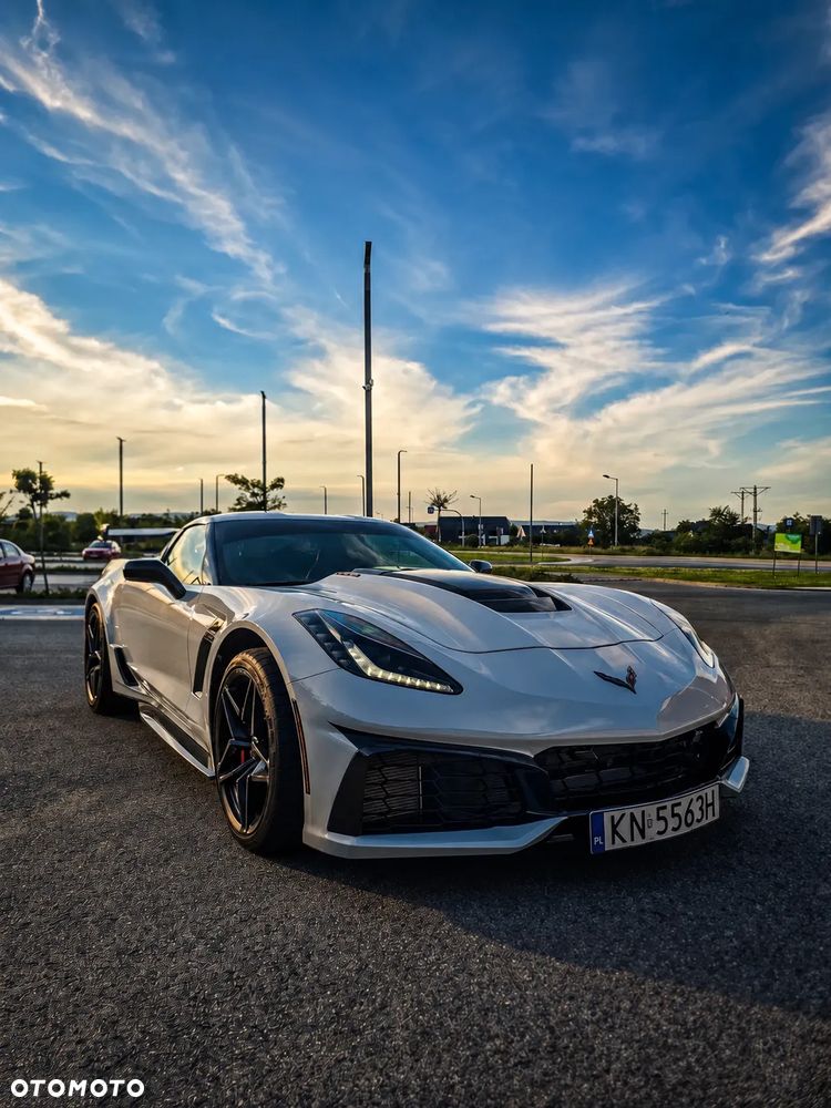 Chevrolet Corvette - 3