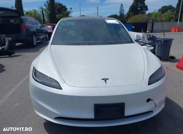 Tesla Model 3 Standard - 5