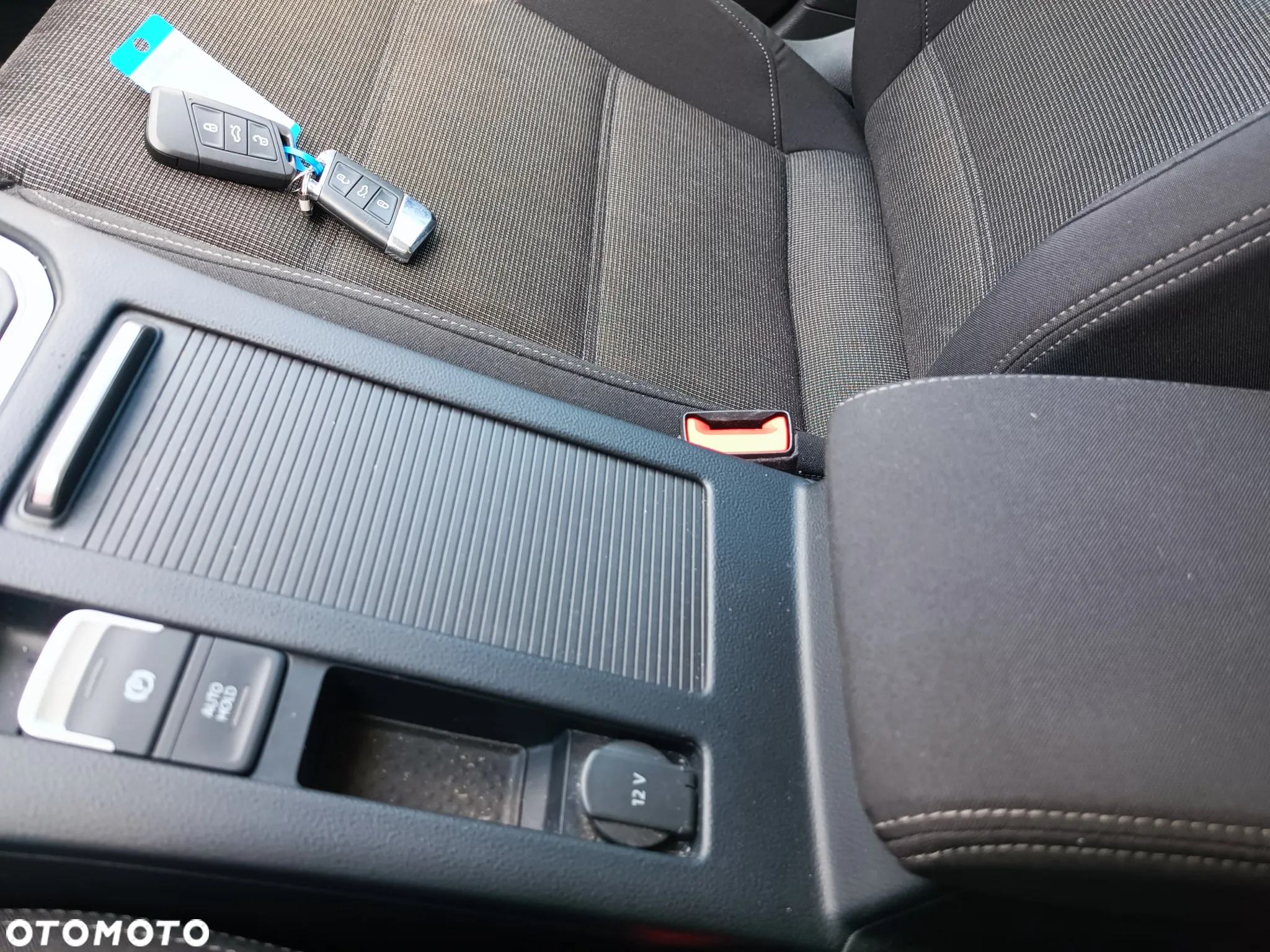 Volkswagen Passat - 23