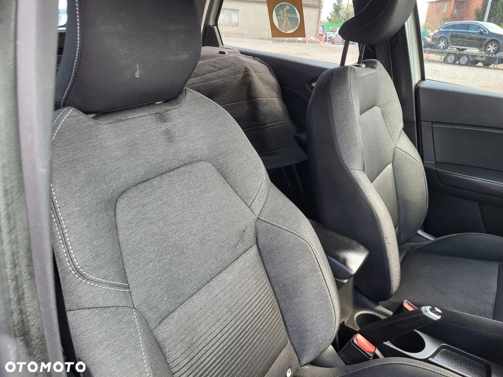 Renault Captur BLUE dCi 115 BUSINESS EDITION - 22